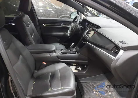 2022 Cadillac Xt5 Awd Premium Luxury z USA, uszkodzony, nr VIN 1GYKNDRS8NZ163725